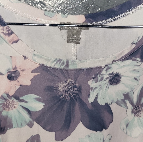 Falls Creek Floral Top Size XL - Picture 7 of 11